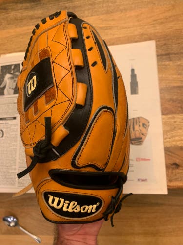 Wilson a3000 A3002 Kip Lht baseball glove. ASO 12” model for left handed thrower. Rare a2000 spinoff
