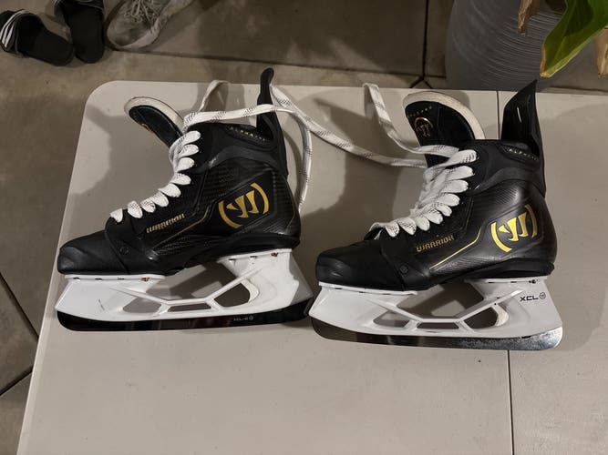 2025 Warrior Alpha Pro Hockey Skates Extra Wide Width 8.5 (Used) w/ LOTS OF FREE THROW INS!!