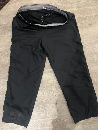 Old Navy Black Rec Tech small performance Pants (Used)