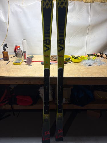 Unisex 2025 Racing 165 cm Volkl Racetiger SL Skis Without Bindings (Used)