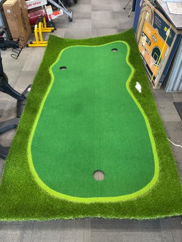 Used 5X10FT PUTTING MAT Putting Aid 11614-S000243963