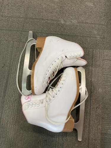 Used Jackson SOFT SKATES 380 WomensFigure Skate White Senior 6 11614-S000243948