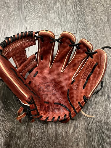 Wilson A2K 1787 RH Infield Baseball Glove 11.75" barely used