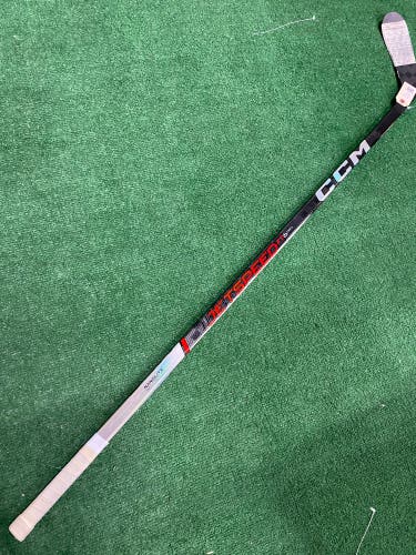 Junior CCM JetSpeed FT6 Pro Hockey Stick Right Handed P28 50 Flex (Used)