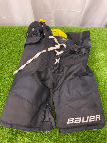 Black Junior Large Bauer Supreme 3S Pro Hockey Pants (Used)