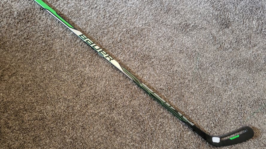 Senior Bauer Sling Left Hand Hockey Stick P92 87 Flex (Used)