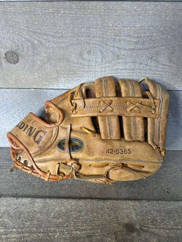 Spalding The Classic 12.5" Softball Glove Leather 42-5365 Adult Right Hand Throw