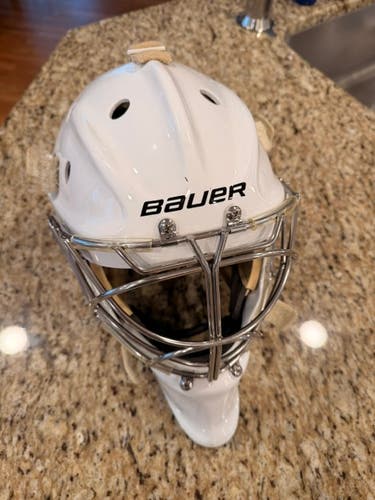 Senior Medium/Large Bauer 960XPM Goalie Mask (Used)