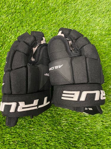 Black Junior True A6.0 SBP Pro Gloves 12" (Used)