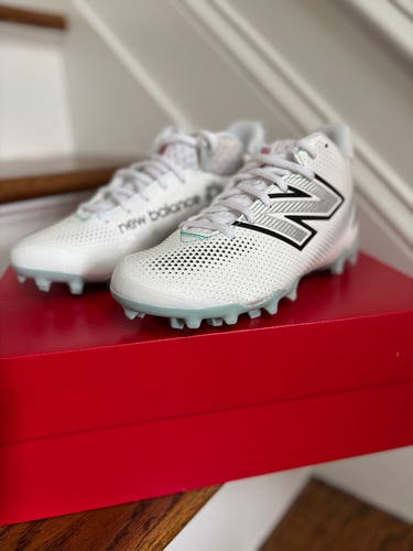 New Balance FreezeLX v5 Y2.5 Wide