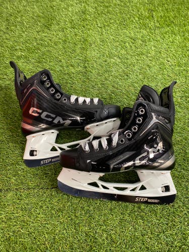 CCM Tacks XF Pro Hockey Skates | Intermediate Size 5 (Regular)