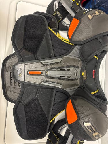 Large Senior CCM Tacks AS-V Pro Shoulder Pads (Used)