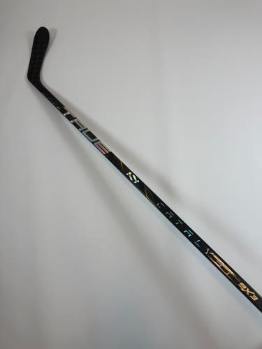 Senior True Catalyst 9X3 RH Hockey Stick P28 75 Flex Pro Stock (New)