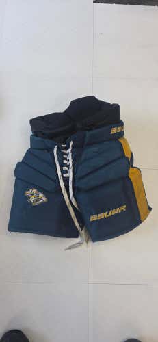 Junior Small Bauer Elite Hockey Goalie Pants - JR Preds (Used)