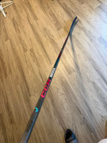Intermediate CCM Ribcor Trigger Unleashed Pro Left Hand Hockey Stick P28 65 Flex (New)