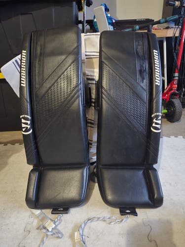 31" 2025 Warrior Goalie Leg Pads (Used)