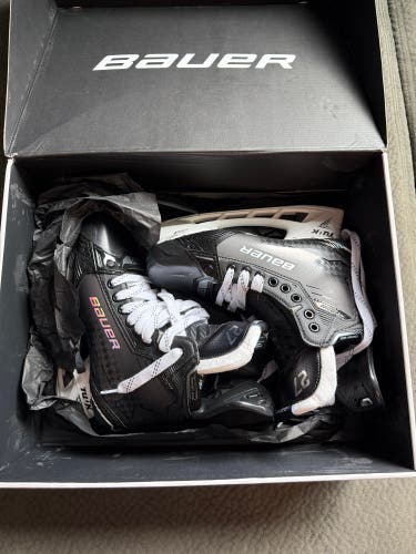 Bauer Supreme Shadow Hockey Skates Regular Width Pro Stock 7.5 (New)