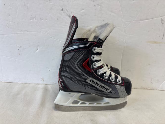 Black Bauer Vapor X30 Hockey Skates Regular Width 8 (Used)