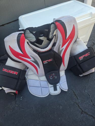 Large Vaughn Epic 8404 Goalie Chest Protector (Used)