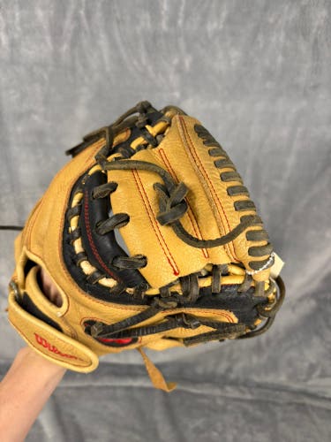 Brown Wilson A700 RH Catcher's Mitt 32.5" (Used)