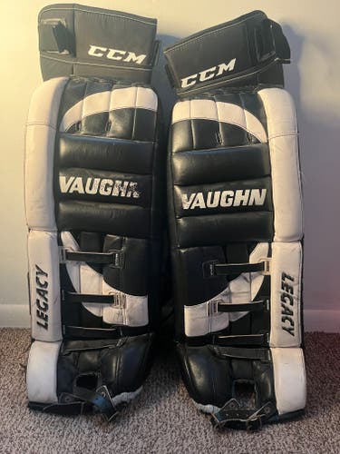 32" Vaughn Legacy Goalie Leg Pads (Used)