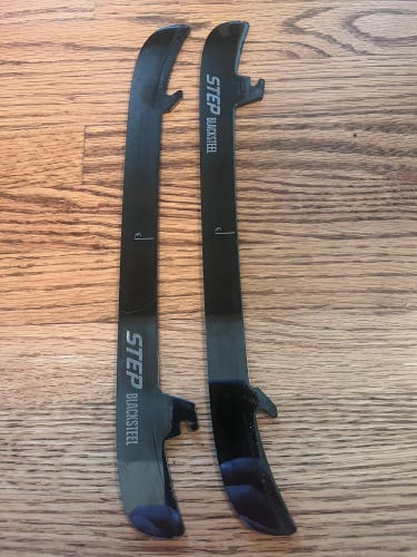 CCM Step Steel Blacksteel SB XS 247mm (Used)