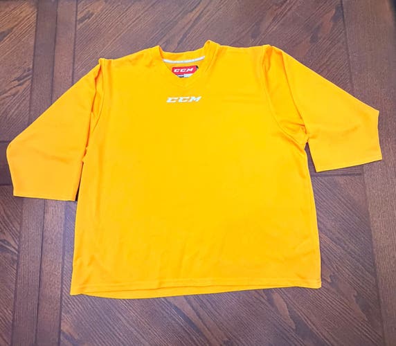 Yellow Goalie Cut Junior Unisex CCM Hockey Jersey (Used)