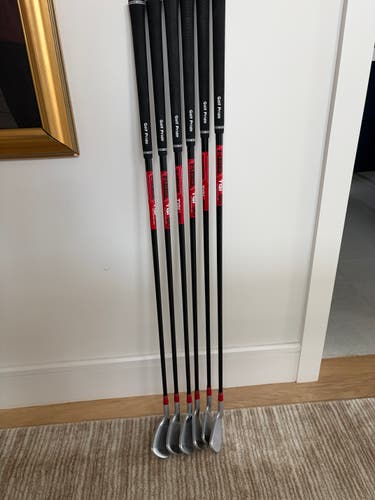 TaylorMade P-790 Right Handed Iron Set Stiff Flex Graphite Shaft (Used)