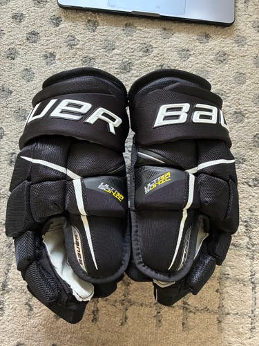 Bauer Supreme Ultrasonic Gloves 14" (New)