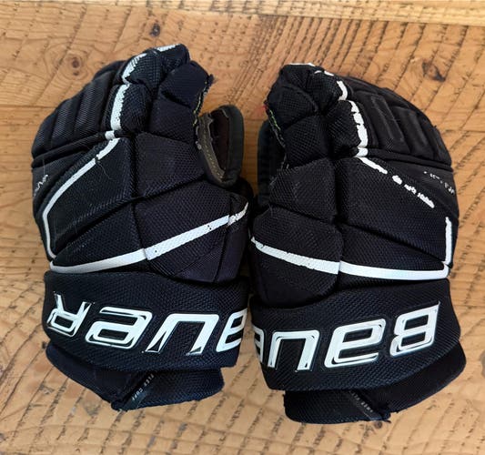 Bauer Vapor 3X Pro Gloves Junior Size 11" (Used)