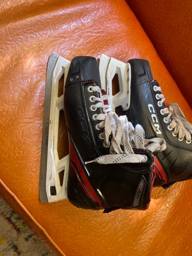 2023 CCM EFlex 6.5 Hockey Goalie Skates Regular Width 10 (Used)