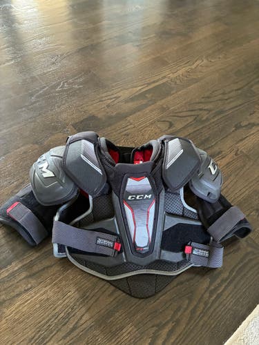 CCM JetSpeed FT390 Shoulder Pads