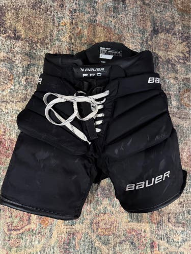 Senior Small 2025 Bauer Pro Hockey Goalie Pants (Used)