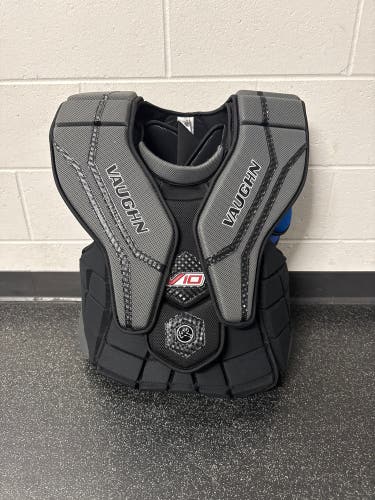 Medium Vaughn Velocity V10 Pro Goalie Chest Protector (New)