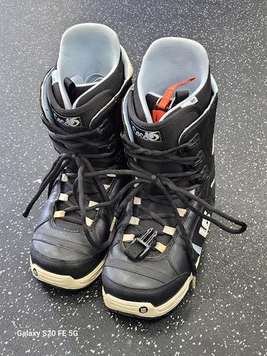 Used Burton COCO Womens Snowboard Boots Black Senior 10 11849-S000044155