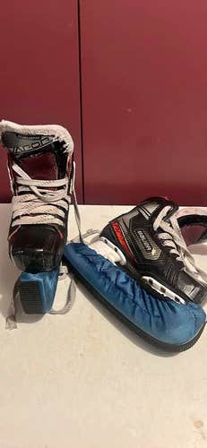 Bauer Vapor X2.9 Goalie Skates- Junior Size 3 (D)