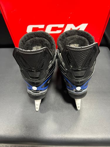 CCM Ccm tacks classic Hockey Skates Extra Wide Width Size 6 (Used)