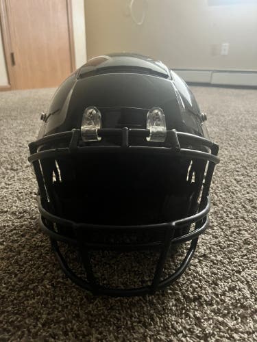 2026 Black Youth Medium Schutt F7 LX1 Helmet (New)