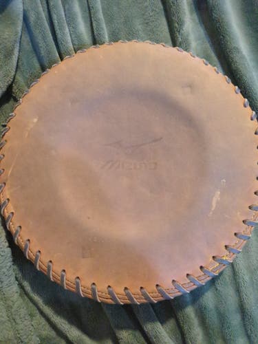 Mizuno Ball Glove Pounding Pad