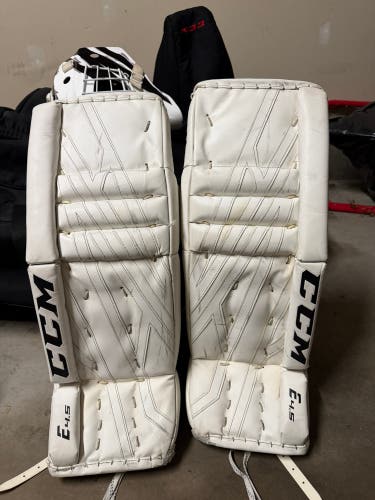 26" CCM Extreme Flex E4.5 Goalie Leg Pads (Used)
