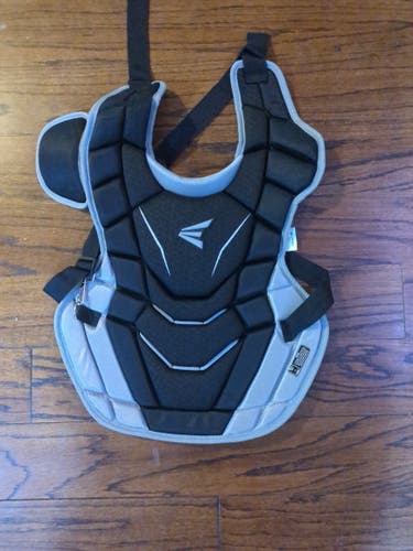 Easton Catcher's Chest Protector Gametime Ages 15+