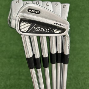 Titleist AP2 710 Forged Iron Set 4-P / Dynamic Gold S300 Stiff