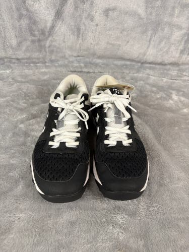Black Women's Size M 5.0 (W 6.0) Under Armour Low Top Footwear Turf Cleats (Used)