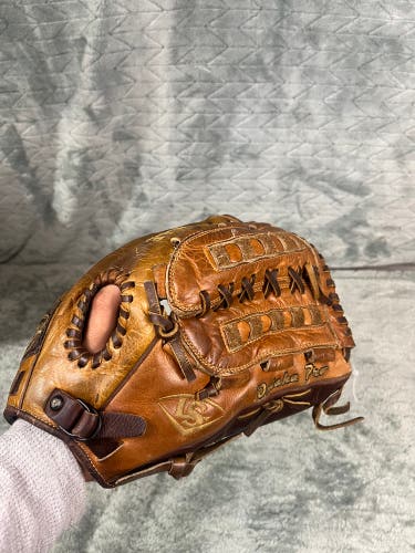 Brown Louisville Slugger OMAHA PRO RH Pitcher's Baseball Glove 12.5" (Used)