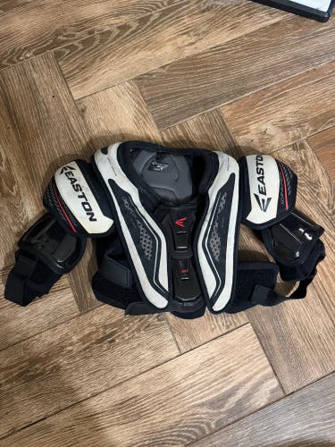 Men's Large Junior Easton Synergy Shoulder Pads (Used)