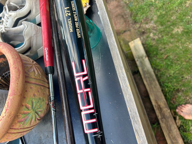 Brand New Wood Bat (-3) 27 oz 30"