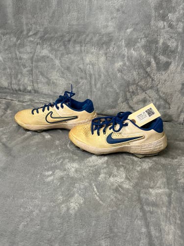 White Women's Size M 6.5 (W 7.5) Nike Footwear Metal (Used)