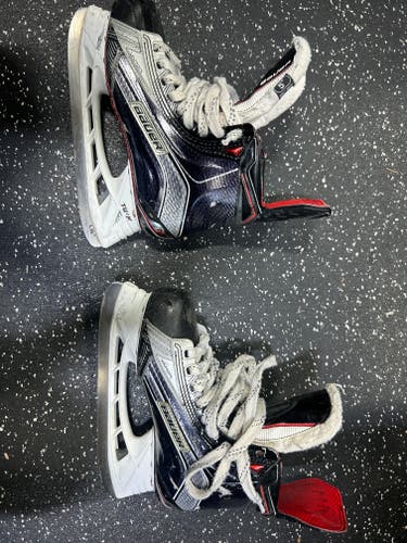 Bauer Vapor 1X Hockey Skates Regular Width Size 5 (Used)