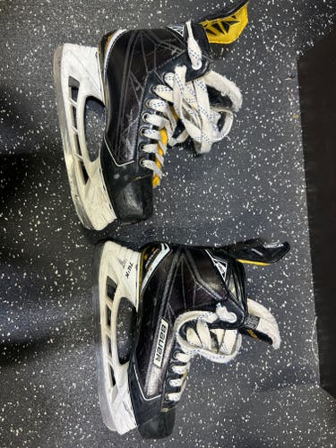 Bauer Supreme S180 Hockey Skates Regular Width Size 5.5 (Used)