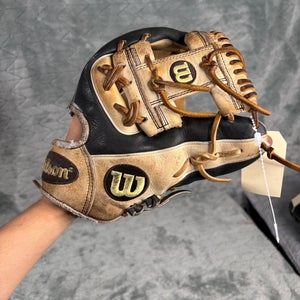 Black Wilson A2000 RH Infield Baseball Glove 11.5" (Used)
